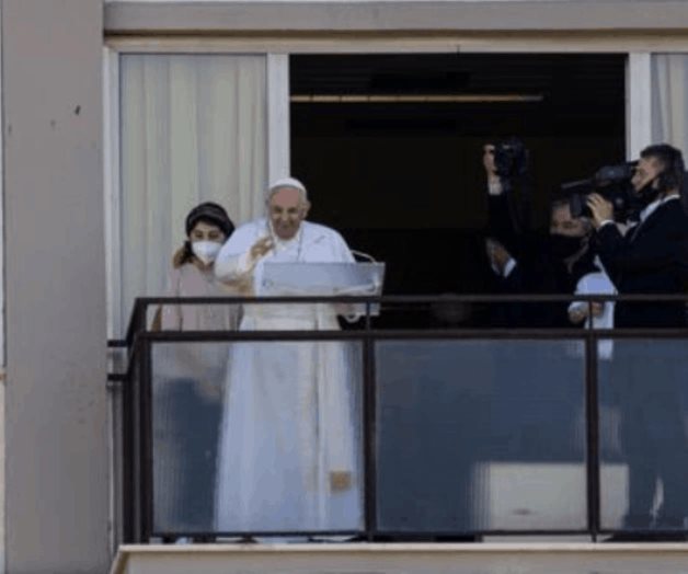 El papa Francisco hace su primera aparición desde su cirugía El papa Francisco hace su primera aparición desde su cirugía