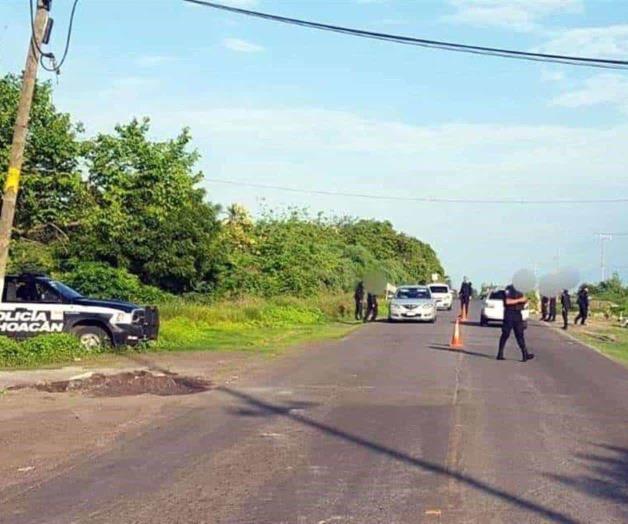 Sigue operativo en vía de Aguililla sin GN ni Ejército Sigue operativo en vía de Aguililla sin GN ni Ejército