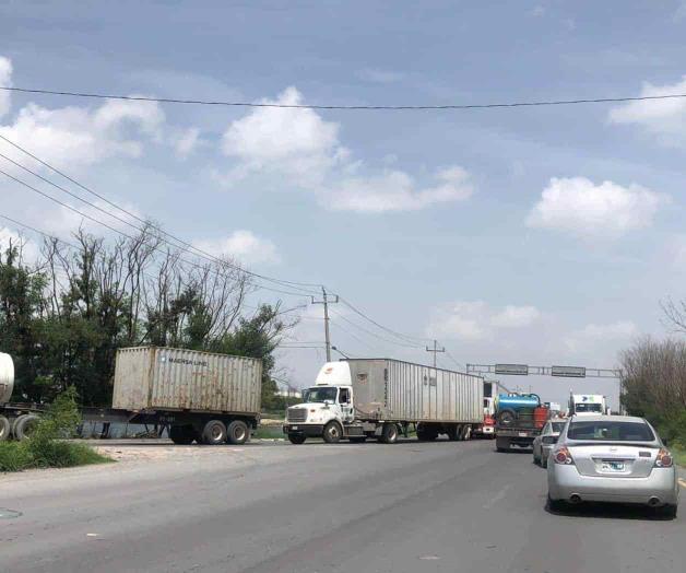 Impera anarquía vial en el puente de Pharr