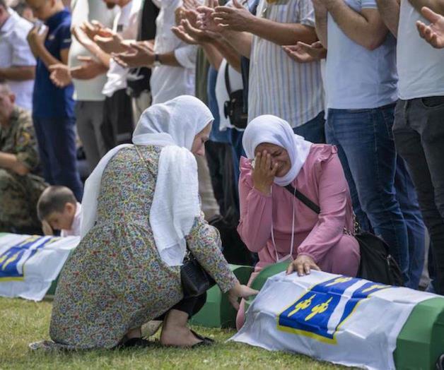Recuerdan genocidio en Bosnia Recuerdan genocidio en Bosnia