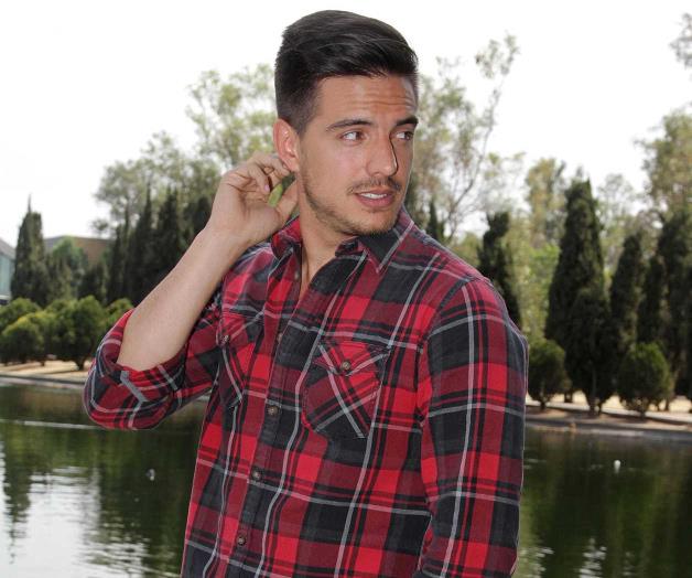 Comparte con titanes de Hollywood Comparte con titanes de Hollywood