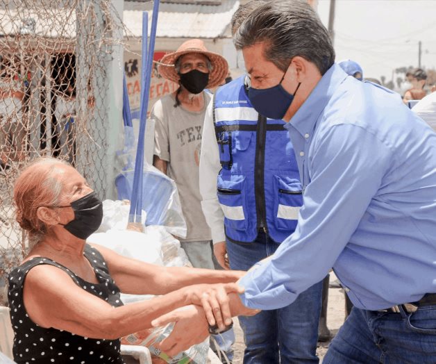 Lleva gobernador apoyos a damnificados en Matamoros Lleva gobernador apoyos a damnificados en Matamoros