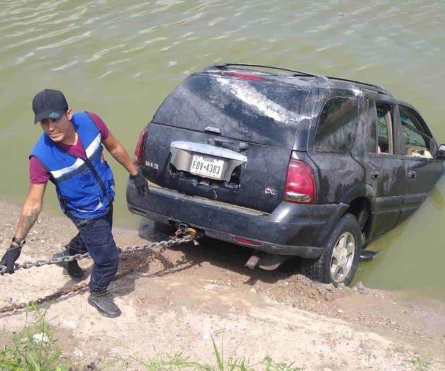 Hallan camioneta desaparecida en el Anzaldúas Hallan camioneta desaparecida en el Anzaldúas