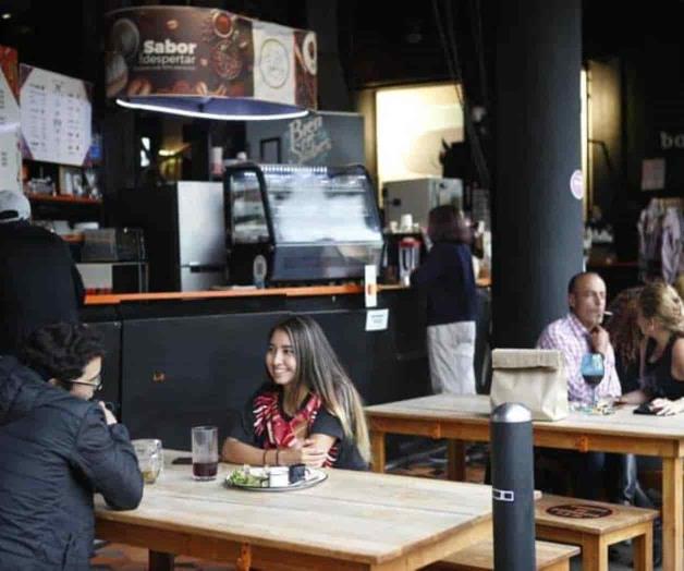 Jóvenes mexicanos vuelven a las fiestas pese al Covid Jóvenes mexicanos vuelven a las fiestas pese al Covid