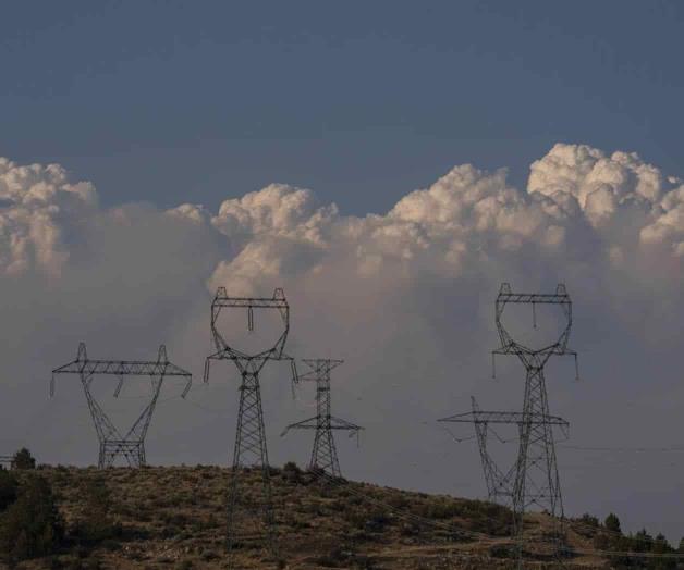 Incendios arden en 10 estados del oeste de EEUU Incendios arden en 10 estados del oeste de EEUU