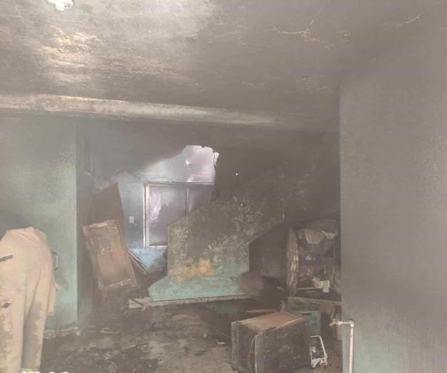 Salvan bomberos a vecindad Salvan bomberos a vecindad