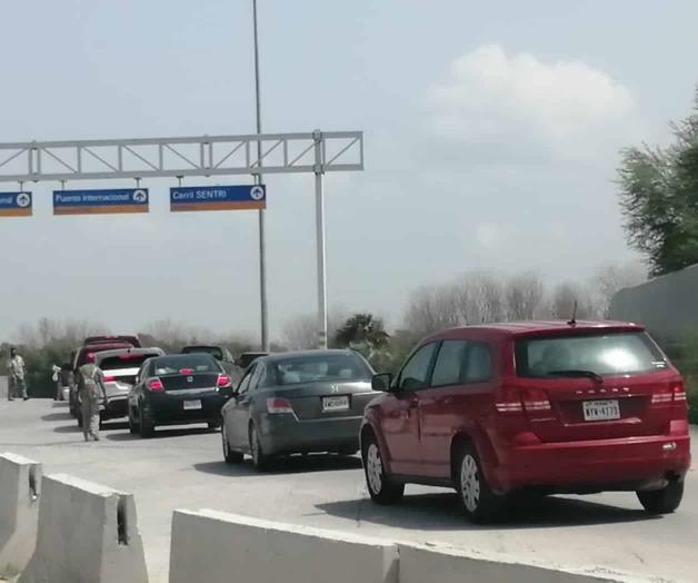 Aumenta aforo para cruzar a EU Aumenta aforo para cruzar a EU