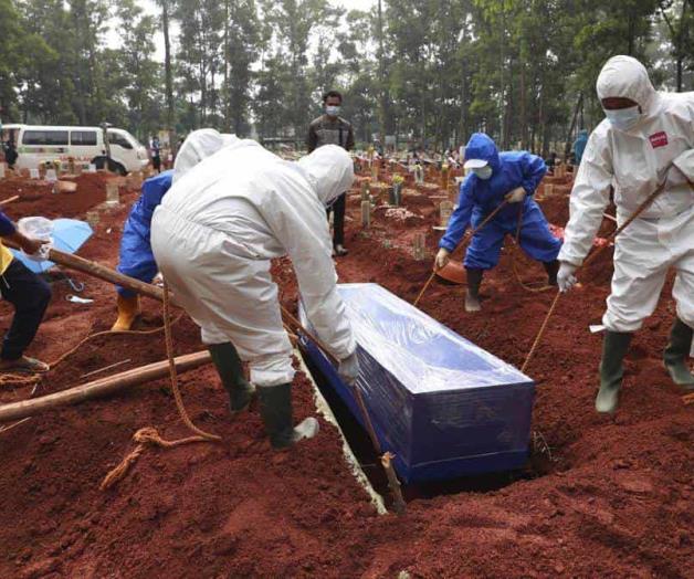 Revés del verano: las muertes y los casos de COVID aumentan de nuevo a nivel mundial Revés del verano: las muertes y los casos de COVID aumentan de nuevo a nivel mundial
