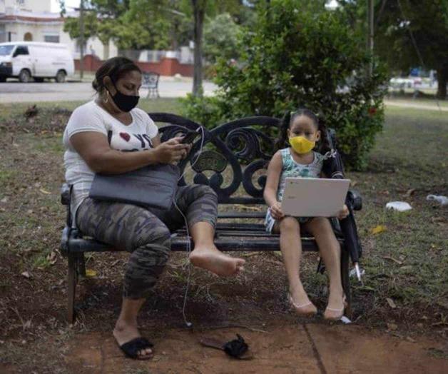 Apagón tecnológico deja a cubanos sin acceso a datos móviles Apagón tecnológico deja a cubanos sin acceso a datos móviles