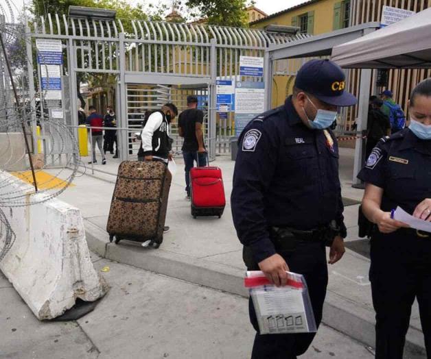 EU empieza a recibir algunos pedidos de asilo EU empieza a recibir algunos pedidos de asilo