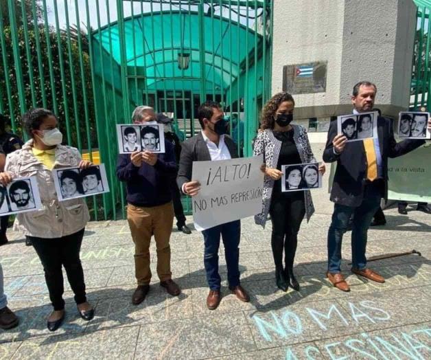 Boicotean con música la protesta de panistas Boicotean con música la protesta de panistas