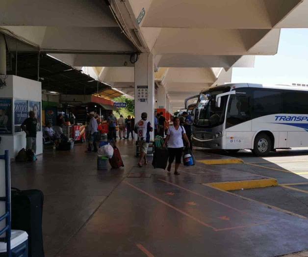 Operan autobuses a 50% de capacidad Operan autobuses a 50% de capacidad