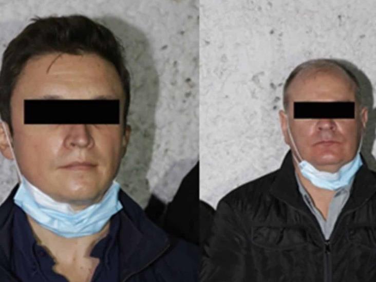 Decomisan medio millón de dólares a dos hombres Decomisan medio millón de dólares a dos hombres