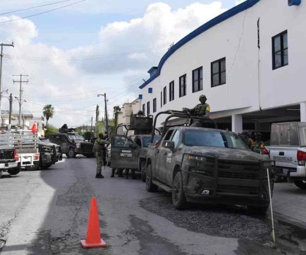 ¡Están a piedra y lodo! ¡Están a piedra y lodo!