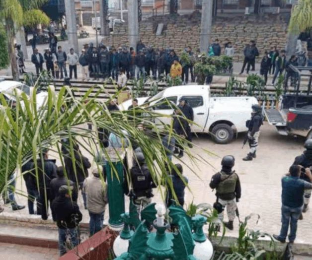 Murat acudirá a Santiago Textitlán para atender a quienes mantienen retenidos a elementos de la GN Murat acudirá a Santiago Textitlán para atender a quienes mantienen retenidos a elementos de la GN