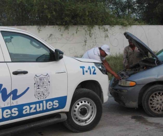 Asisten a vacacionistas Asisten a vacacionistas