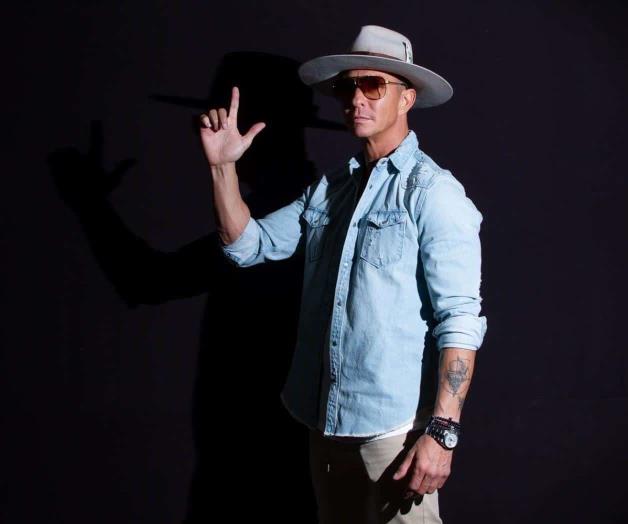 Se les resbala lo negativo Se les resbala lo negativo