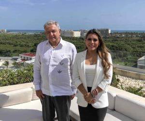 Se reúne AMLO con Evelyn Salgado