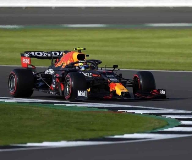 Hace Checo poco y termina 16; gana Lewis Hace Checo poco y termina 16; gana Lewis