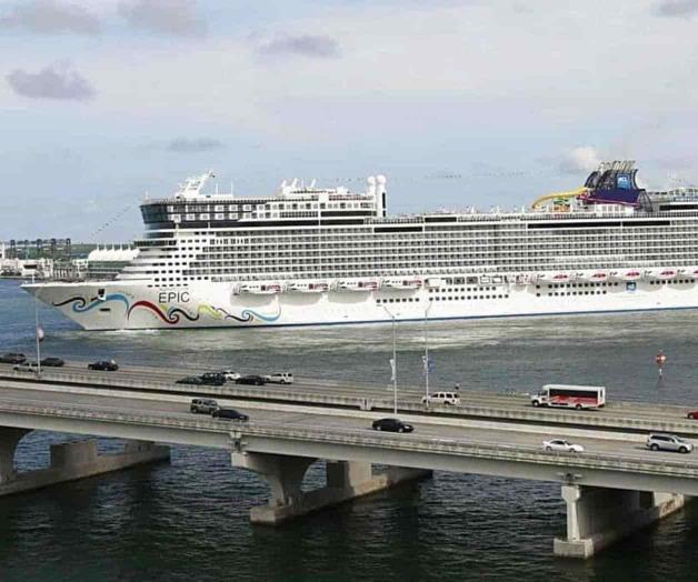 Florida: Corte bloquea fallo de juez sobre cruceros