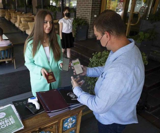 Impulsan vacunación con incentivos y sanciones Impulsan vacunación con incentivos y sanciones