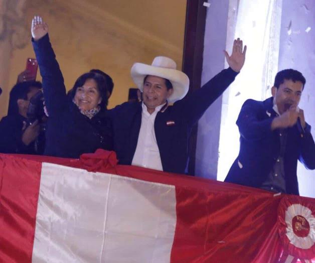 Pedro Castillo es proclamado presidente de Perú