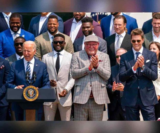 Biden le da la bienvenida a los Buccaneers en la Casa Blanca