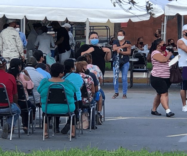 Niegan vacuna por falta de papelería Niegan vacuna por falta de papelería