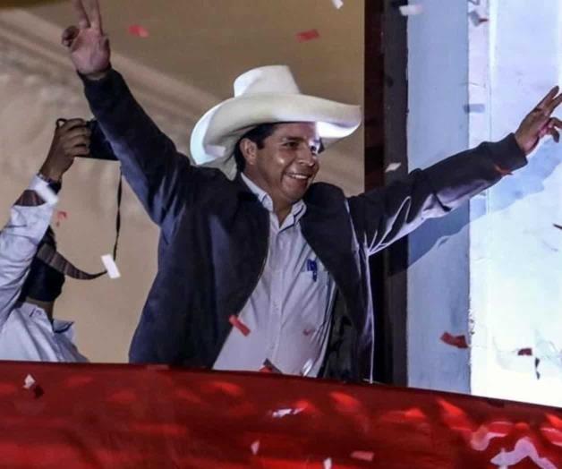 Celebra AMLO triunfo de izquierdista Pedro Castillo en Perú Celebra AMLO triunfo de izquierdista Pedro Castillo en Perú