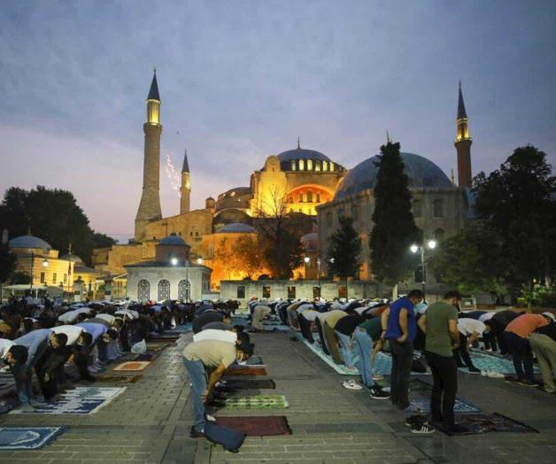 Musulmanes celebran otro Eid al-Adha marcado por la pandemia Musulmanes celebran otro Eid al-Adha marcado por la pandemia