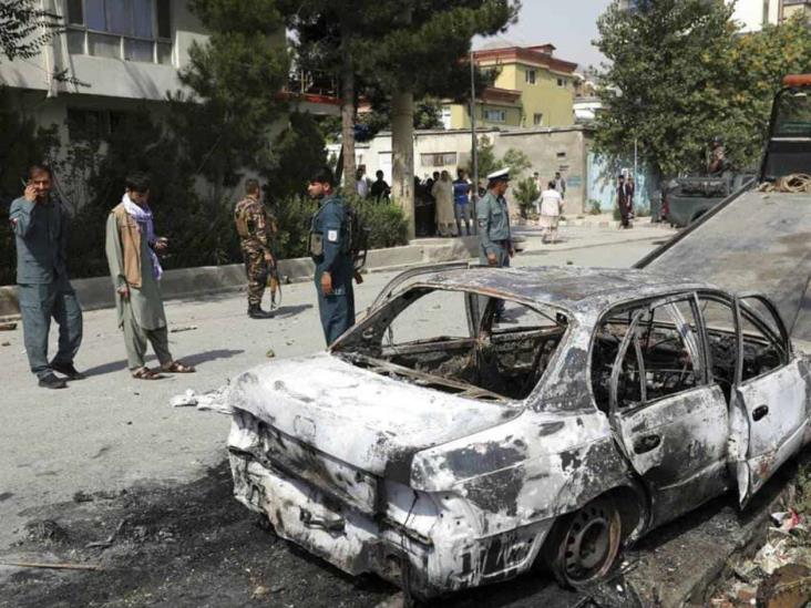 Proyectiles caen cerca de palacio presidencial en Kabul Proyectiles caen cerca de palacio presidencial en Kabul