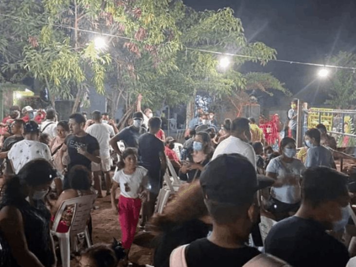 Llenan jaripeo en Acapulco pese a tercera ola de Covid Llenan jaripeo en Acapulco pese a tercera ola de Covid