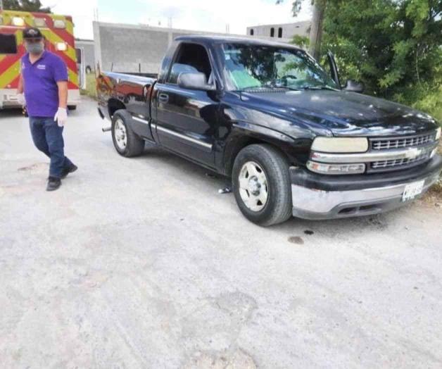 Fallece de paro cardíaco abordo de su camioneta Fallece de paro cardíaco abordo de su camioneta