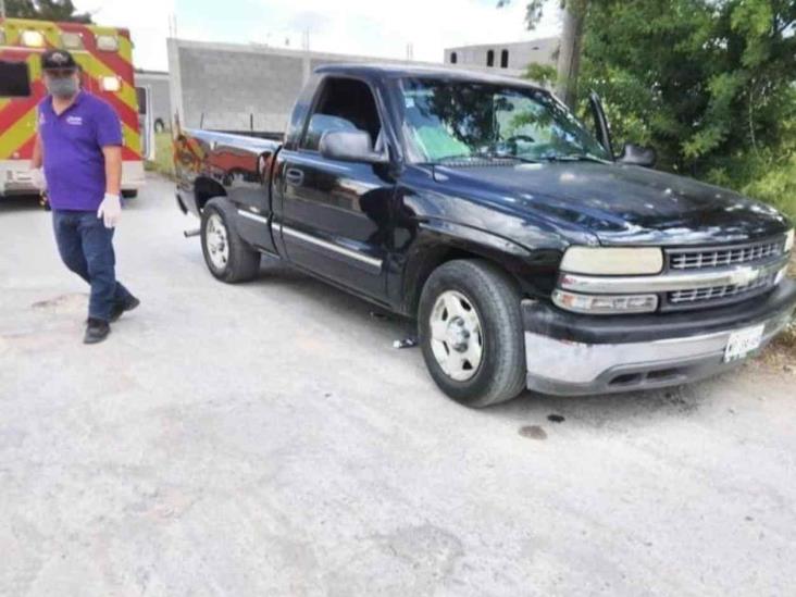 Fallece de paro cardíaco abordo de su camioneta Fallece de paro cardíaco abordo de su camioneta