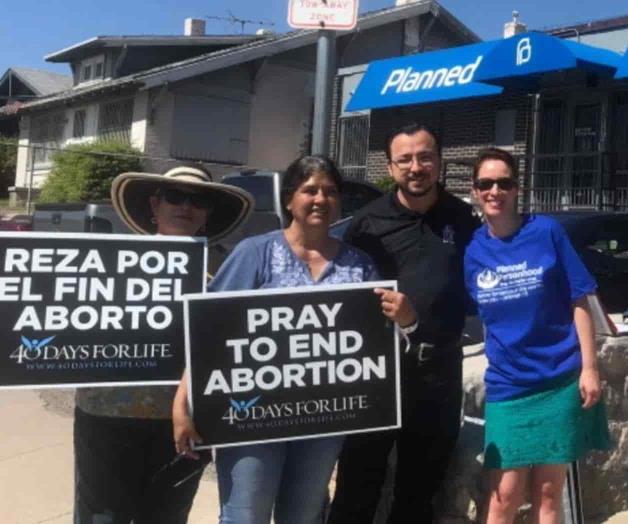 El gobierno municipal demandó al gobierno federal para evitar que siga trayendo indocumentados. El gobierno municipal demandó al gobierno federal para evitar que siga trayendo indocumentados.