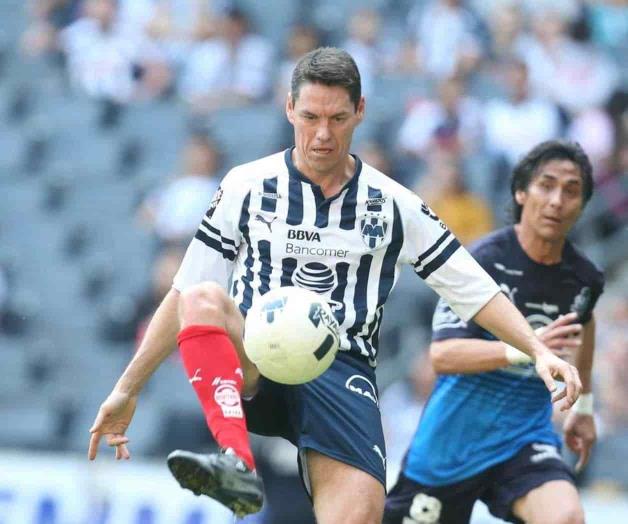 Está feliz de volver Está feliz de volver