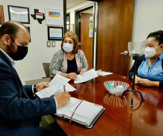 Dona EU a obreros 3 mil vacunas Pfizer Dona EU a obreros 3 mil vacunas Pfizer