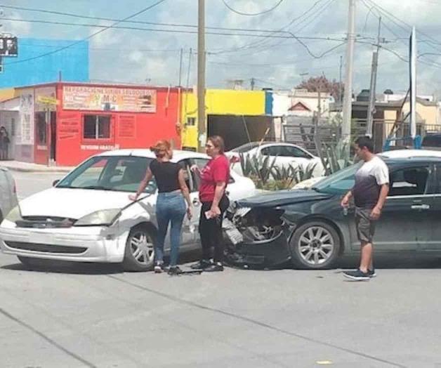 Llegan a un arreglo luego de impactarse Llegan a un arreglo luego de impactarse