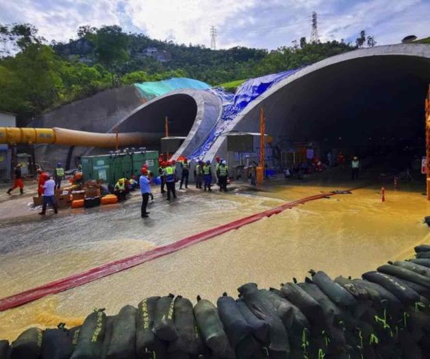 Hallan muertos a los 14 atrapados en túnel inundado en China Hallan muertos a los 14 atrapados en túnel inundado en China