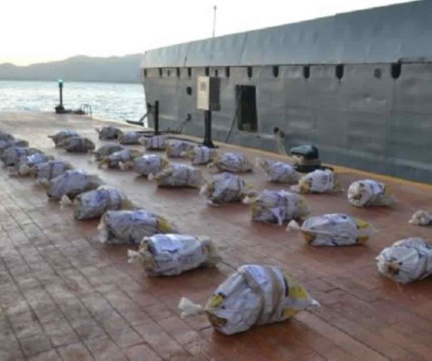Asegura Semar barco con 728 kilos de ‘coca’ Asegura Semar barco con 728 kilos de ‘coca’