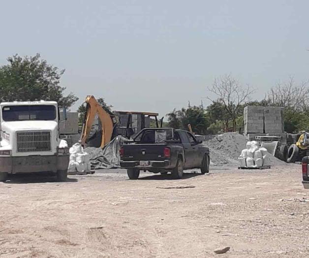 Opera en el bordo almacén irregular Opera en el bordo almacén irregular