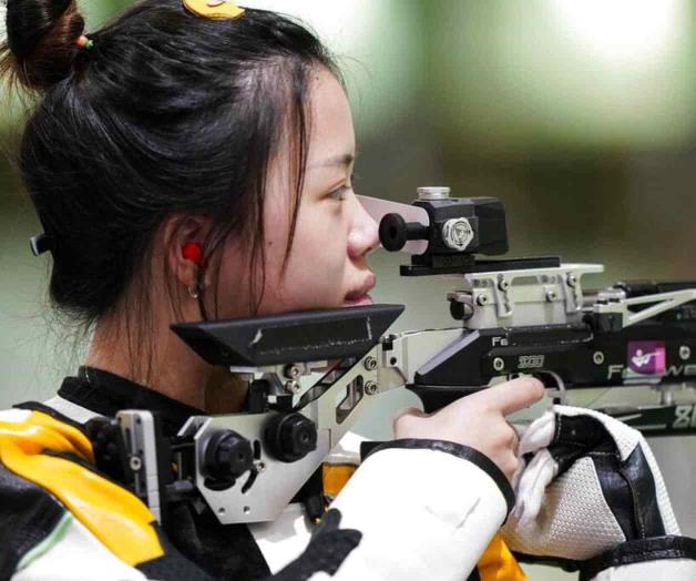 China Yang gana 1er oro en Tokio