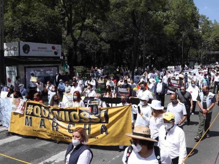Marchan al Zócalo por el desabasto de oncológicos Marchan al Zócalo por el desabasto de oncológicos