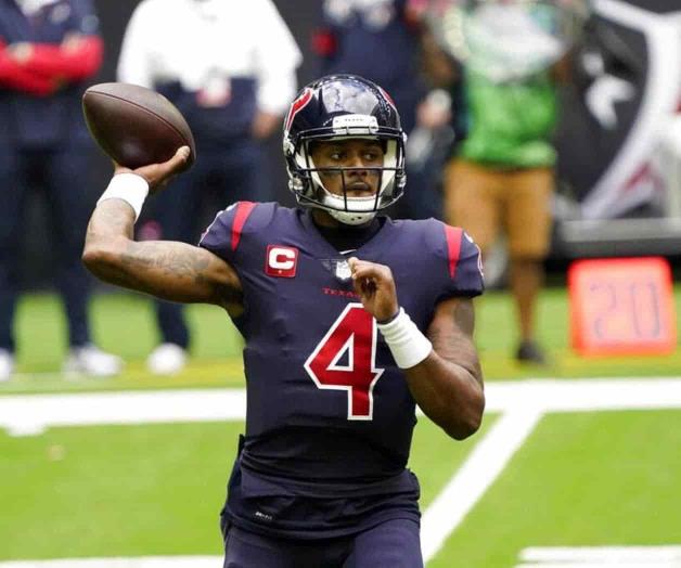 Fuente AP: Watson planea presentarse a campamento de Texans
