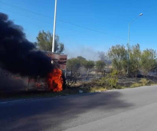 Incendio pone en riesgo viviendas en Los Guerra Incendio pone en riesgo viviendas en Los Guerra