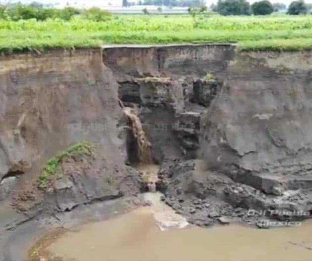 Se forma cascada en el socavón de Zacatepec, Puebla Se forma cascada en el socavón de Zacatepec, Puebla