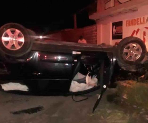 Causa vuelco al conducir ebria Causa vuelco al conducir ebria