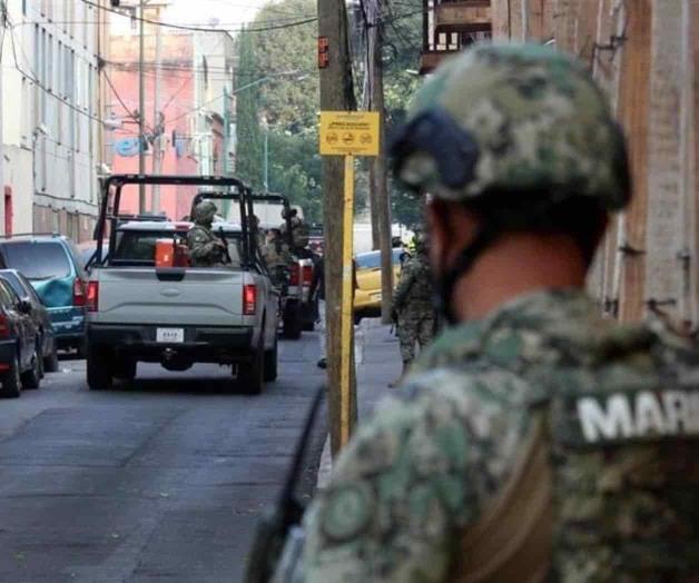 Va Marina a lucha con fusiles viejos Va Marina a lucha con fusiles viejos