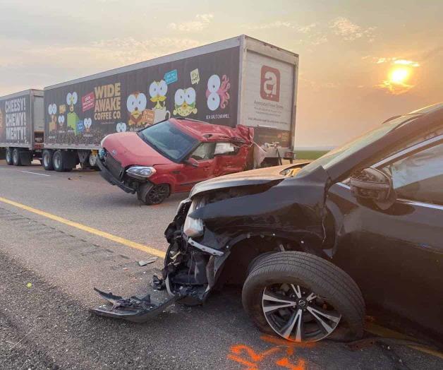 Accidente múltiple deja ocho muertos Accidente múltiple deja ocho muertos