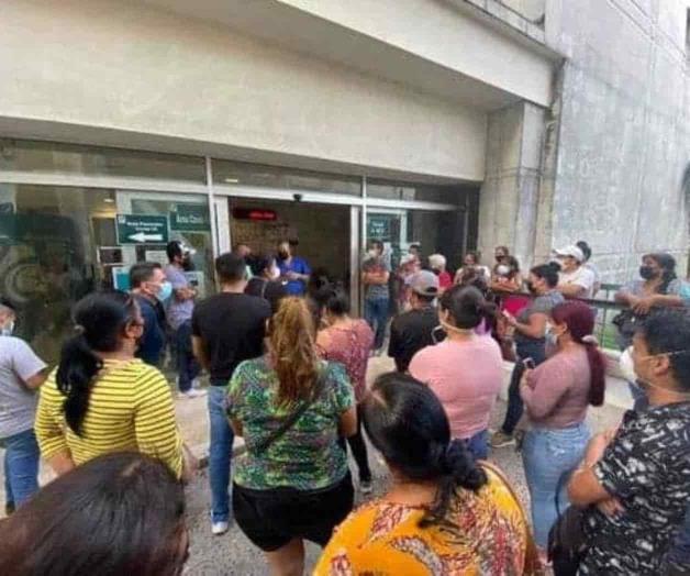 Protestan enfermos de Covid y familiares por falta de médicos y enfermeros en el TRIAGE Protestan enfermos de Covid y familiares por falta de médicos y enfermeros en el TRIAGE